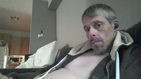 Snapshot of swontguy2025 chatting on October 1, 8:31 am swontguy2025 online show from October 1, 8:31 am