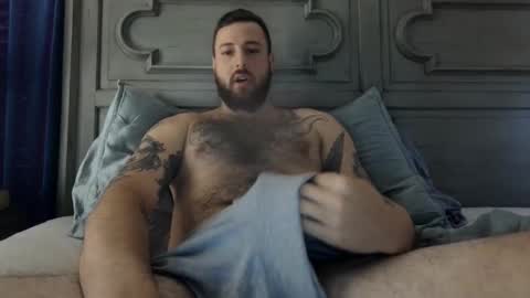 swoozy_ online show from November 26, 6:31 pm