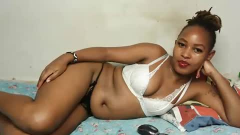 Snapshot of swt_bby chatting on April 26, 4:59 pm swt_bby online show from April 26, 4:59 pm