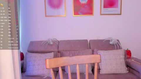 Ambar online show from October 15, 7:47 pm