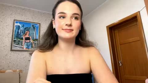 Snapshot of syblebracht chatting on July 24, 5:49 am Heeey online show from July 24, 5:49 am