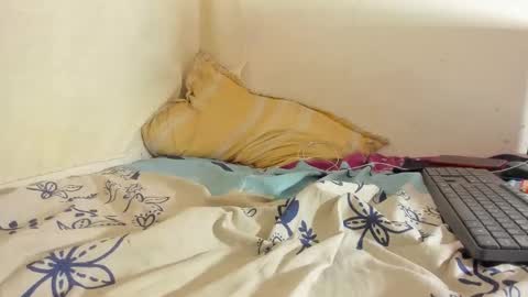 Snapshot of syd_achmed chatting on November 21, 12:43 am Greg online show from November 21, 12:43 am