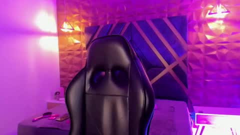 Sydney online show from February 10, 11:20 pm