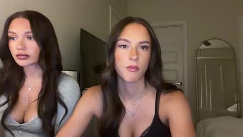 Snapshot of sydneyharperrr chatting on August 7, 2:57 am sydneyharperrr online show from August 7, 2:57 am