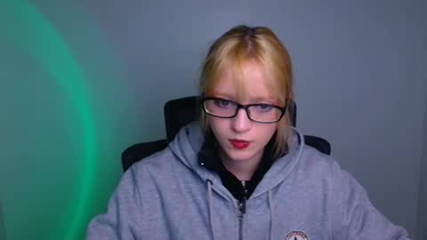 Syfer online show from November 29, 6:49 am