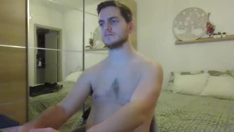 syl092 online show from December 10, 7:43 pm