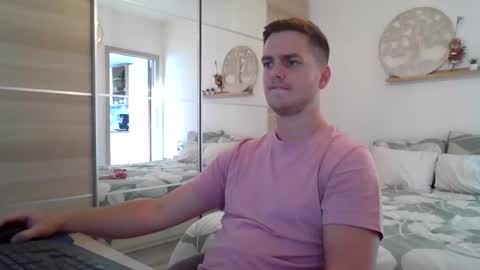 syl092 online show from September 17, 4:52 pm