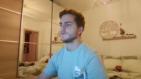 syl092 online show from November 18, 6:12 pm