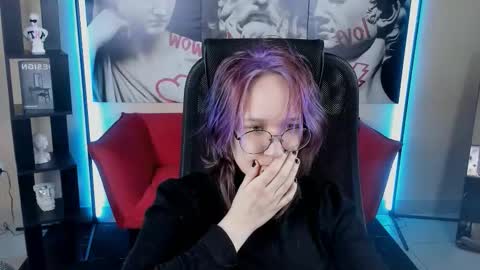 syllviareed online show from December 21, 10:00 am