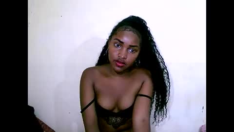 sylviasexy27 online show from December 5, 2:44 pm