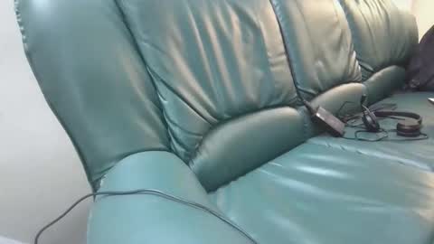 Snapshot of symond_jns chatting on March 31, 10:04 am symond_jns online show from March 31, 10:04 am