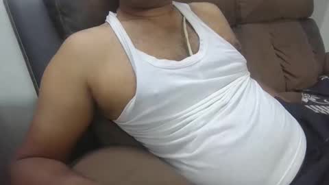 Snapshot of symond_jns chatting on April 15, 5:20 pm symond_jns online show from April 15, 5:20 pm