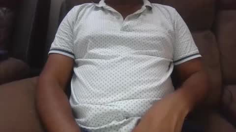 Snapshot of symond_jns chatting on May 19, 9:48 am symond_jns online show from May 19, 9:48 am