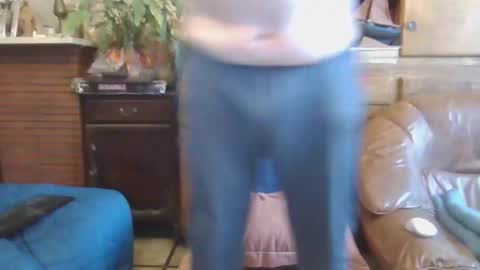 Snapshot of sympa_trique chatting on December 5, 11:49 am sympa_trique online show from December 5, 11:49 am