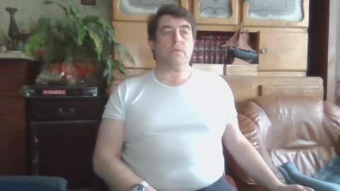 Snapshot of sympa_trique chatting on December 12, 11:40 am sympa_trique online show from December 12, 11:40 am