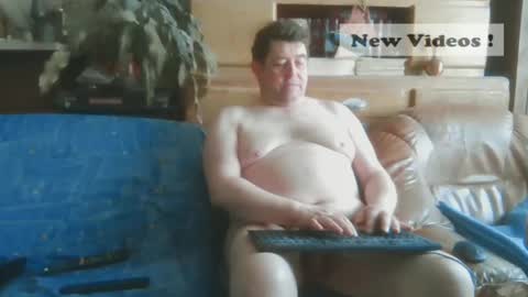Snapshot of sympa_trique chatting on May 9, 10:53 am sympa_trique online show from May 9, 10:53 am