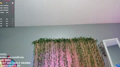 Jennah online show from March 4, 10:27 pm