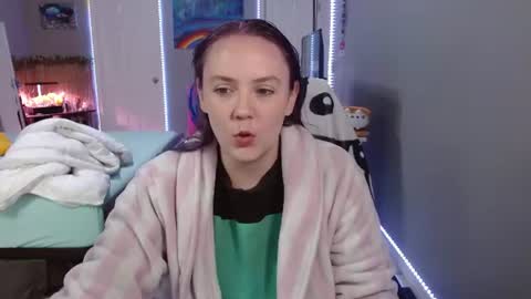 Jennah online show from June 27, 6:57 pm