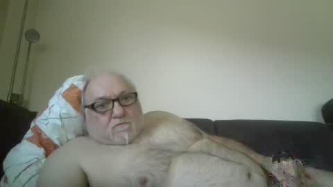 synek65 online show from December 6, 1:22 pm