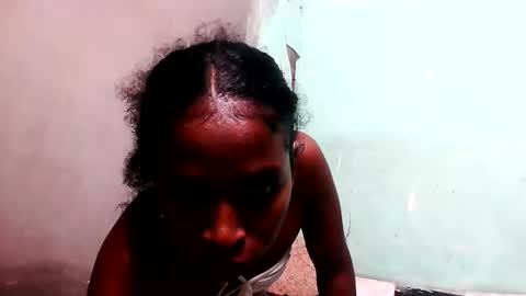 Snapshot of synellajivia chatting on March 22, 1:53 am synellajivia online show from March 22, 1:53 am