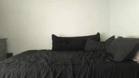 Snapshot of synn_knight chatting on October 16, 10:33 pm Synn Knight online show from October 16, 10:33 pm