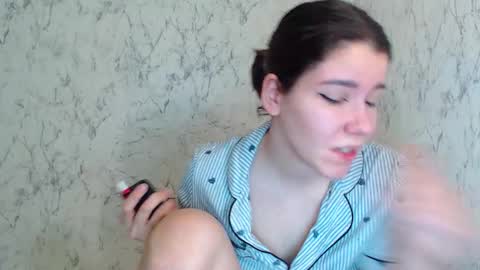 SyrenDixon online show from December 18, 10:10 am