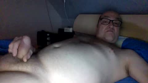 Snapshot of t0815 chatting on December 22, 4:50 am t0815 online show from December 22, 4:50 am