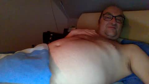 Snapshot of t0815 chatting on January 17, 8:33 pm t0815 online show from January 17, 8:33 pm