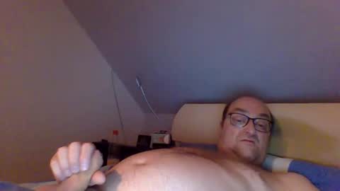 Snapshot of t0815 chatting on February 14, 8:59 pm t0815 online show from February 14, 8:59 pm