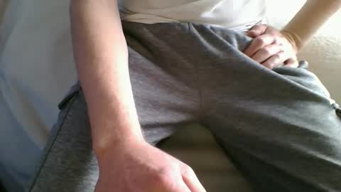 Snapshot of t8xxx3 chatting on March 12, 3:07 pm t8xxx3 online show from March 12, 3:07 pm