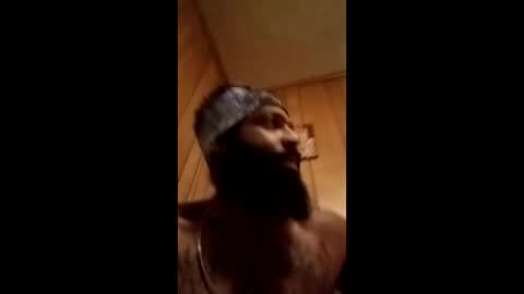 Snapshot of t92bbc chatting on April 12, 10:48 pm t92bbc online show from April 12, 10:48 pm