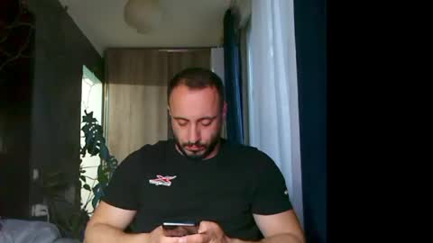 Snapshot of t_huracane chatting on May 3, 3:40 pm Huracane online show from May 3, 3:40 pm