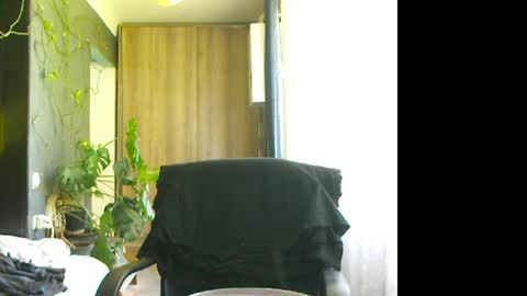 Snapshot of t_huracane chatting on May 10, 9:14 am Huracane online show from May 10, 9:14 am