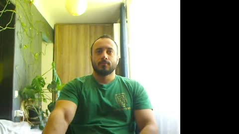 Snapshot of t_huracane chatting on May 13, 7:39 am Huracane online show from May 13, 7:39 am