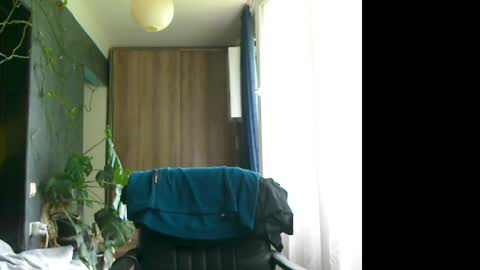 Snapshot of t_huracane chatting on May 22, 9:59 am Huracane online show from May 22, 9:59 am