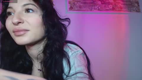 T A A H I R A online show from March 18, 7:44 am