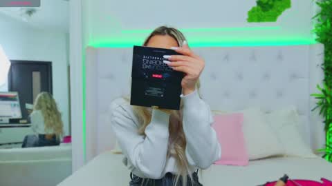 Snapshot of taahiraarabian chatting on January 23, 1:24 pm Arianna online show from January 23, 1:24 pm