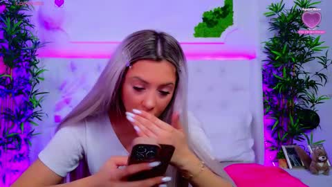 Snapshot of taahiraarabian chatting on October 16, 12:28 pm Arianna online show from October 16, 12:28 pm