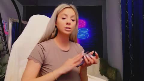 Arianna online show from March 6, 5:37 am