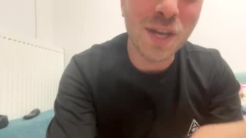 Snapshot of taboo_total_sex chatting on May 27, 9:23 pm Alice online show from May 27, 9:23 pm