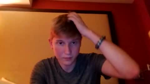 collegetwinkboi online show from December 16, 8:19 am