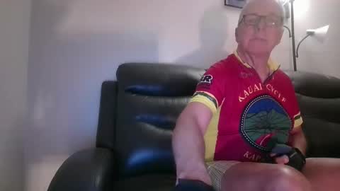 tacrunner66_ online show from October 30, 2:07 pm