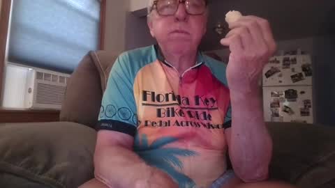 tacrunner66_ online show from July 16, 2:23 pm
