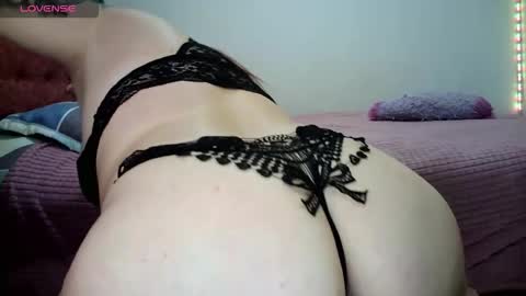 Snapshot of tahira_1 chatting on November 15, 10:12 am 3 online show from November 15, 10:12 am