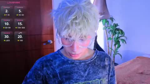 taichi online show from November 5, 8:42 pm