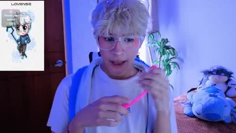 taichi online show from November 11, 7:58 pm