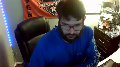 TaintNuzzler online show from September 22, 6:26 am