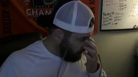 TaintNuzzler online show from October 13, 10:37 am