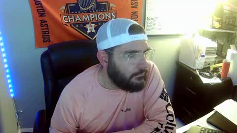 TaintNuzzler online show from October 22, 8:25 am