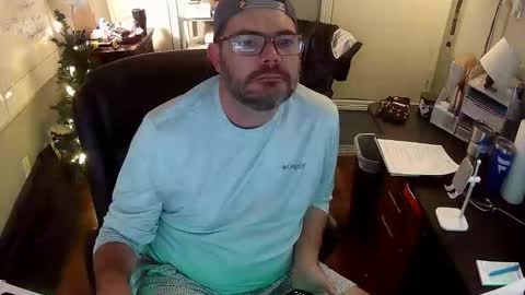 TaintNuzzler online show from December 13, 11:54 pm